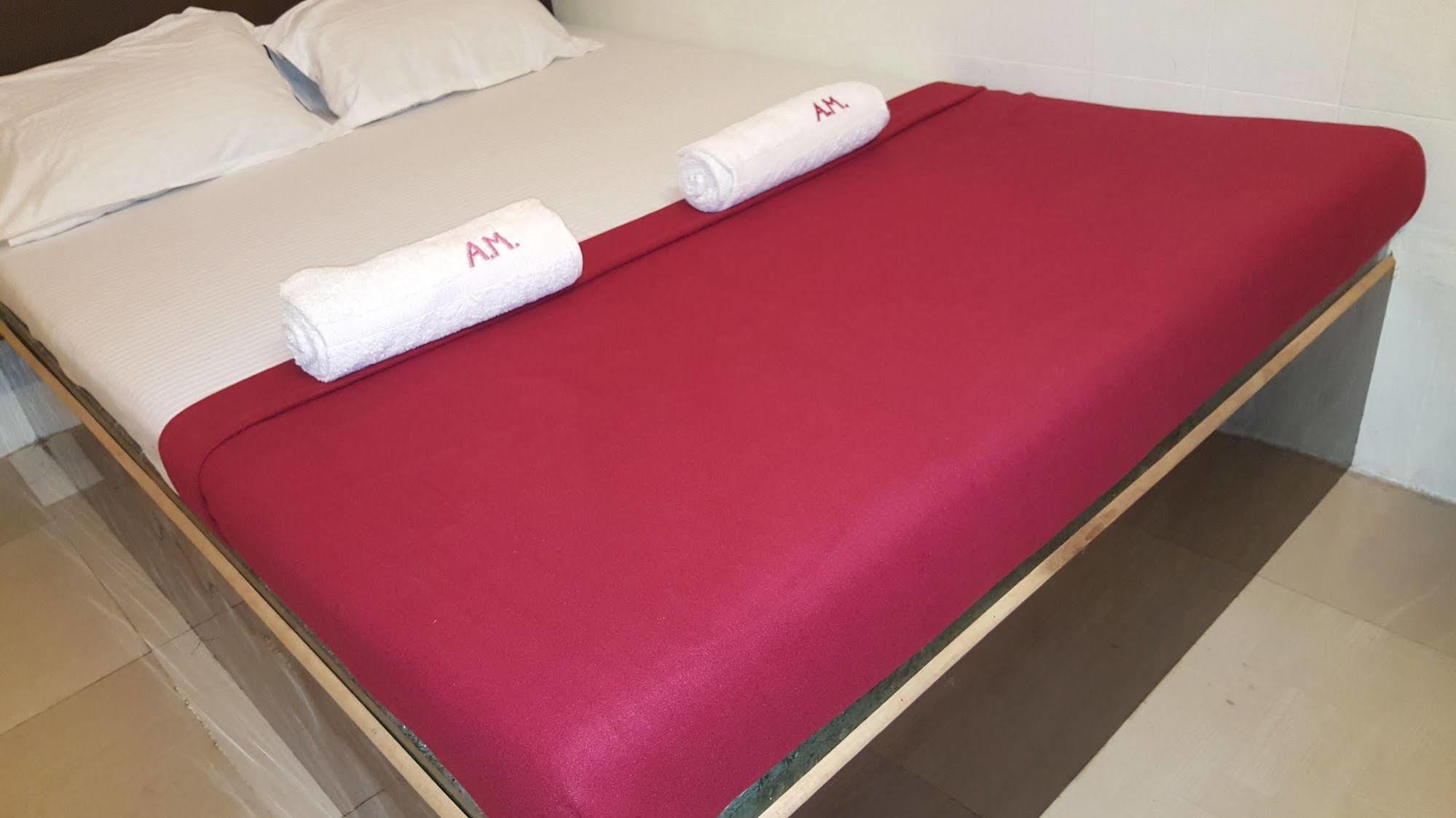 Hotel Al Mehraj มุมไบ ภายนอก รูปภาพ